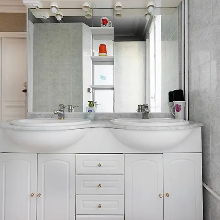 Cameleon Paris Han/Misafirhane